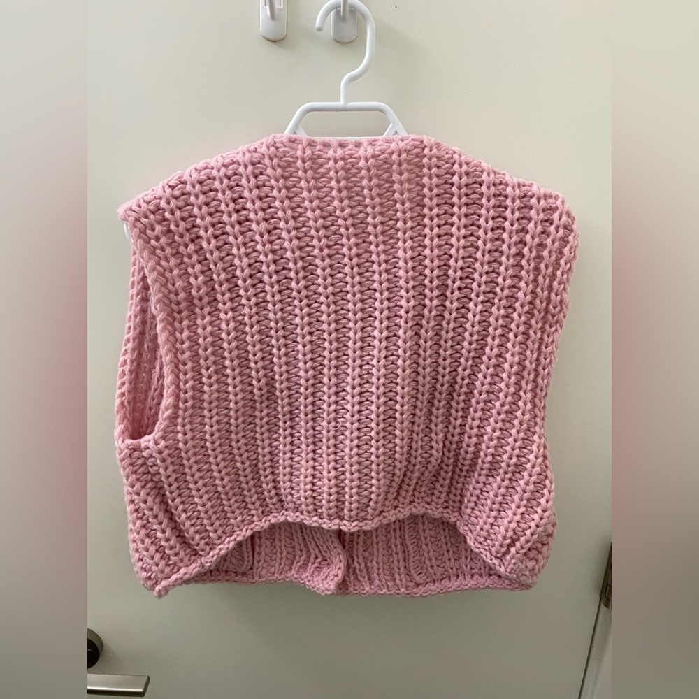 Cute gold button chunky knit vest NWOT - Picture 4 of 5